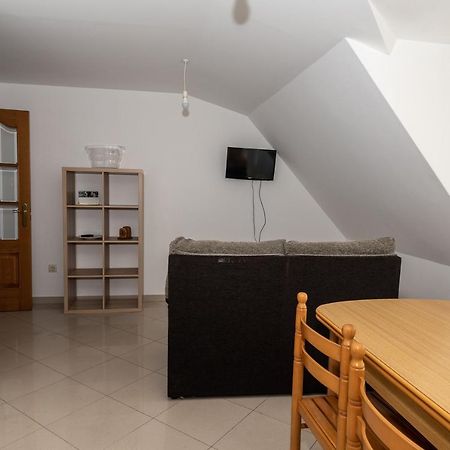 Apartamentos O Grove Luaran gambar